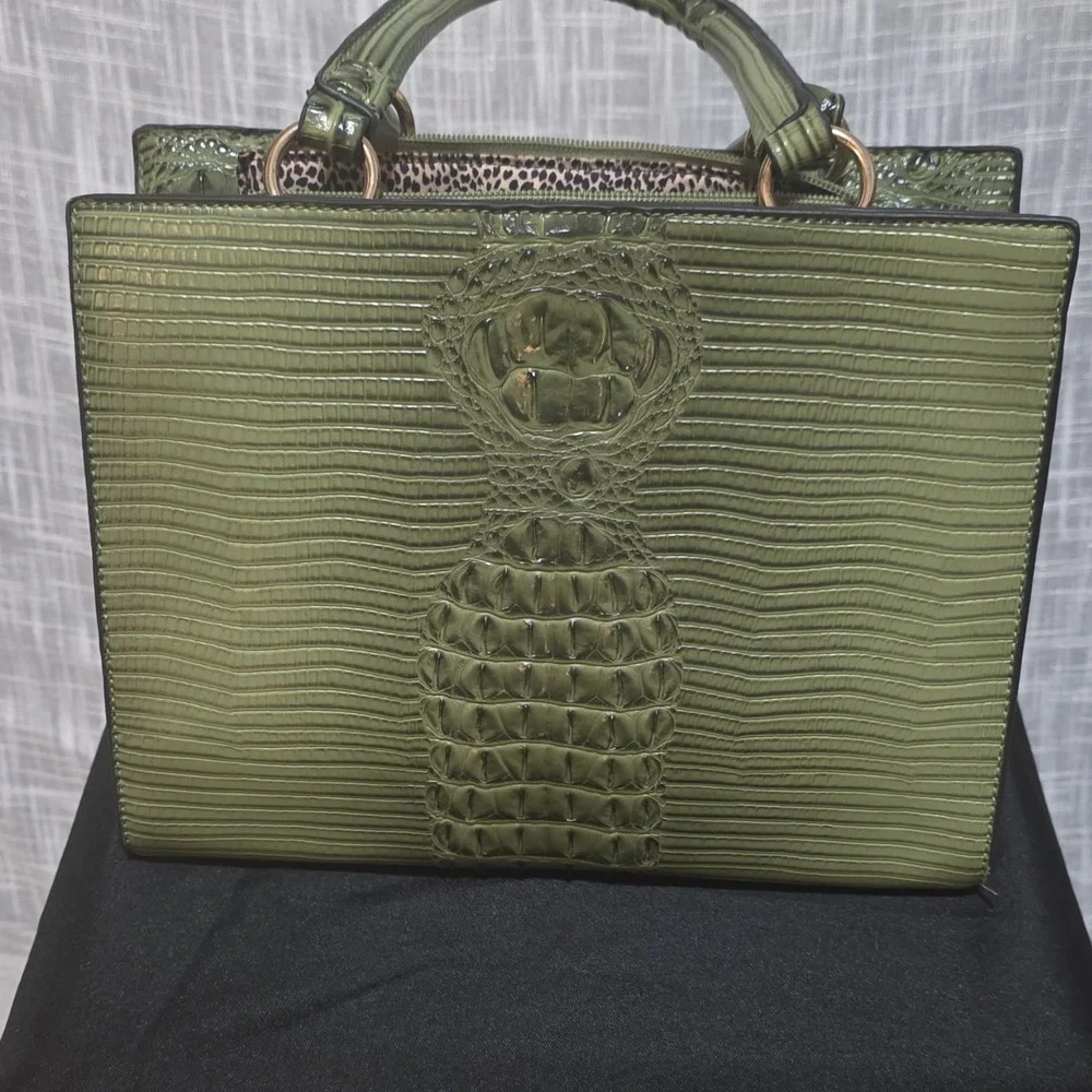 Green Crocodile Embossed Satchel Top Handle Zip Gold Hardware Inner Pockets